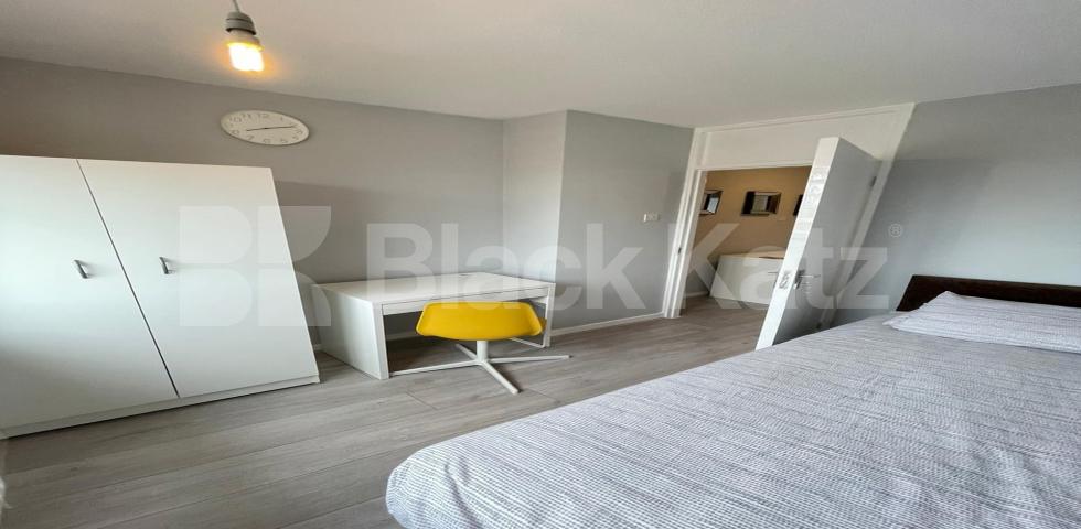 			4 Bedroom, 1 bath, 1 reception Apartment			 Hamlets Way, Mile End